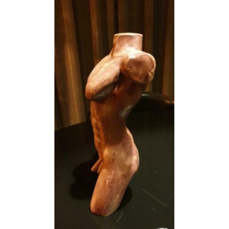 Houten torso man. 33 cm hoog.