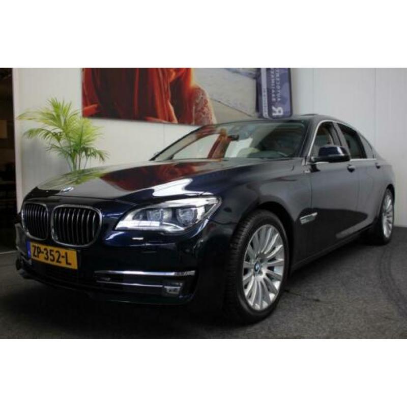 BMW 7 Serie 730d High Executive LEDER NAVI GLAZEN SCHUIF/KAN