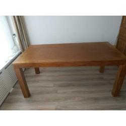 Teakhouten eettafel