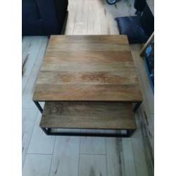 Salon tafel .75cm x75cm eiken met zwart staal