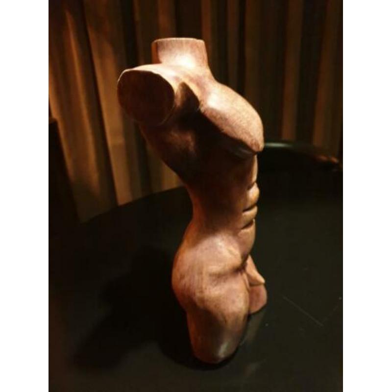 Houten torso man. 33 cm hoog.