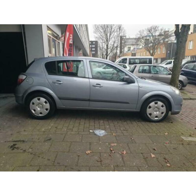 Opel Astra 1.6 Enjoy AUTOMAAT 5DR AIRCO CRUISE APK NAP