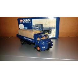 Corgi 20501 Pickfords Bedford S Dropside Lorry