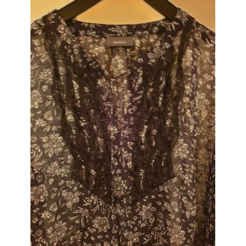 * Leuke zwart wit gebloemde blouse C&A , mt 46