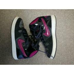 Nike force mt 36,5 23 cm zgan