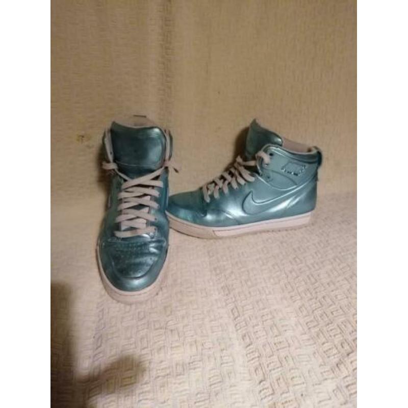 Nike maat 36,5