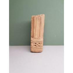 Antiek Terracotta Majapahit Tempel Pilaartje. €45,-.