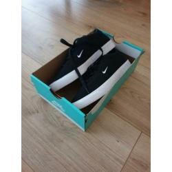 Nike sb 38.5