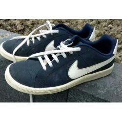 Nike donkerblauwe sneakers jongens maat 37.5