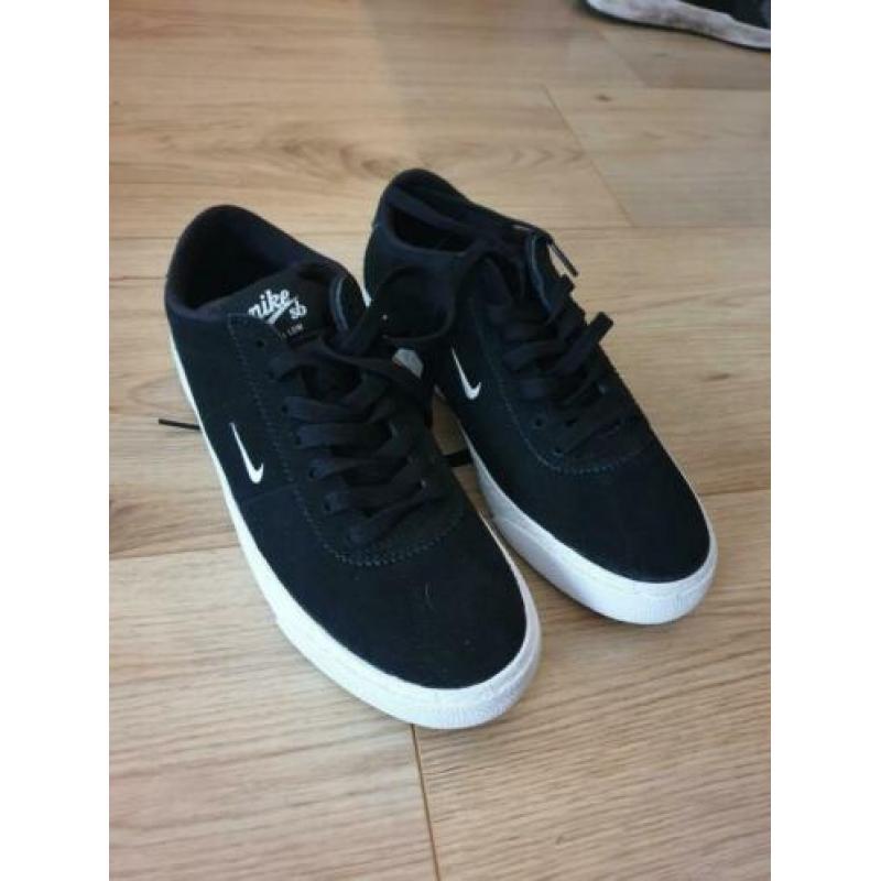 Nike sb 38.5