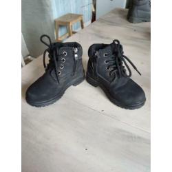 Te koop stoere boots maat 25