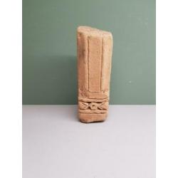 Antiek Terracotta Majapahit Tempel Pilaartje. €45,-.