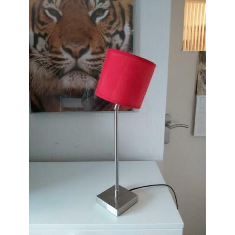 Leuke (in allerlei posities te zetten) lamp