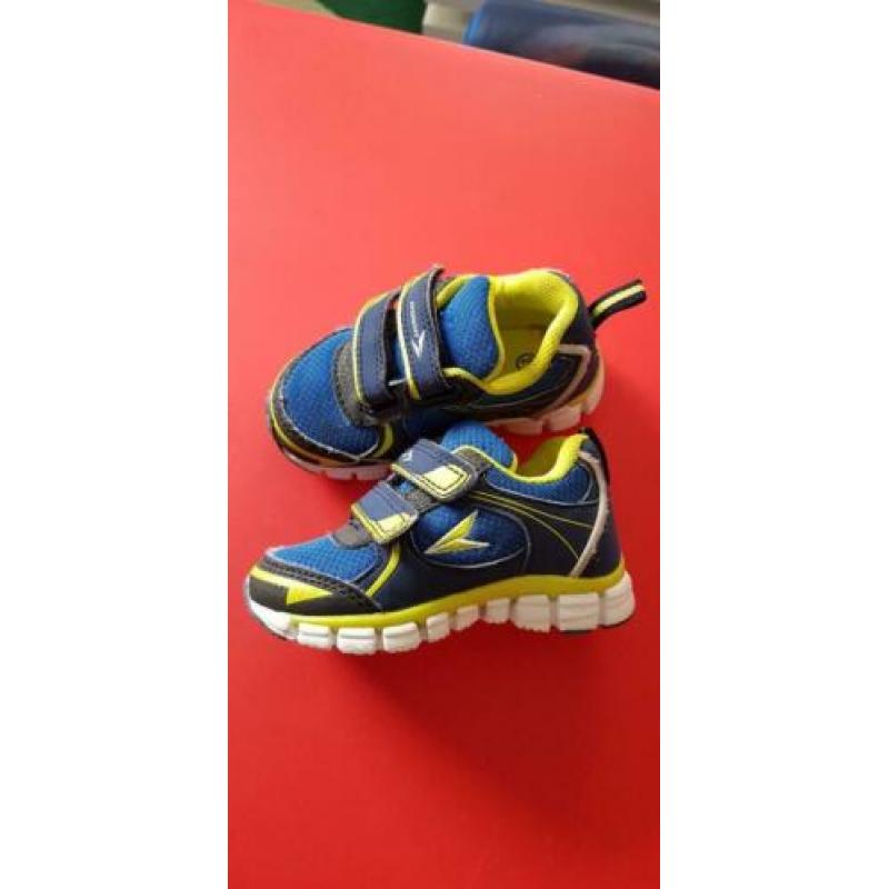 Baby sportschoenen sport shoes - Size 21 - Zo goed als nieuw