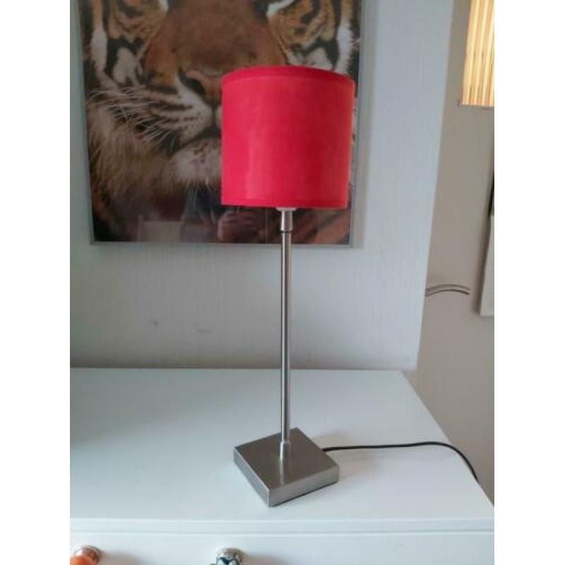 Leuke (in allerlei posities te zetten) lamp