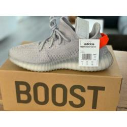 Nieuwste Yeezy’s ongedragen 42 2/3