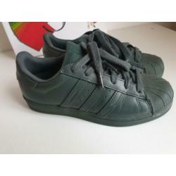 Adidas pharrell williams maat 37 1/3 groen sneakers