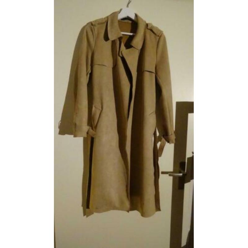 Zara camel / beige suede trenchcoat met ceintuur maat S