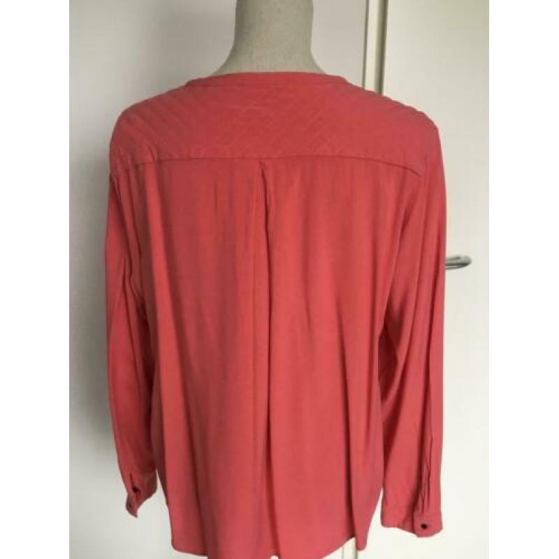 Zeer mooie blouse Esprit. Kleur oud-roze maat L/42