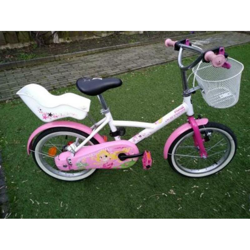 Leuk kinderfietsje met accessoires