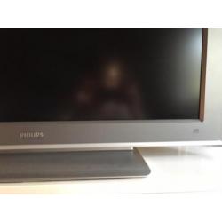 Philips HDready (82 cm) + 2 HDMI